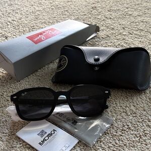 Ray-Ban Dark Gray Sunglasses NEW